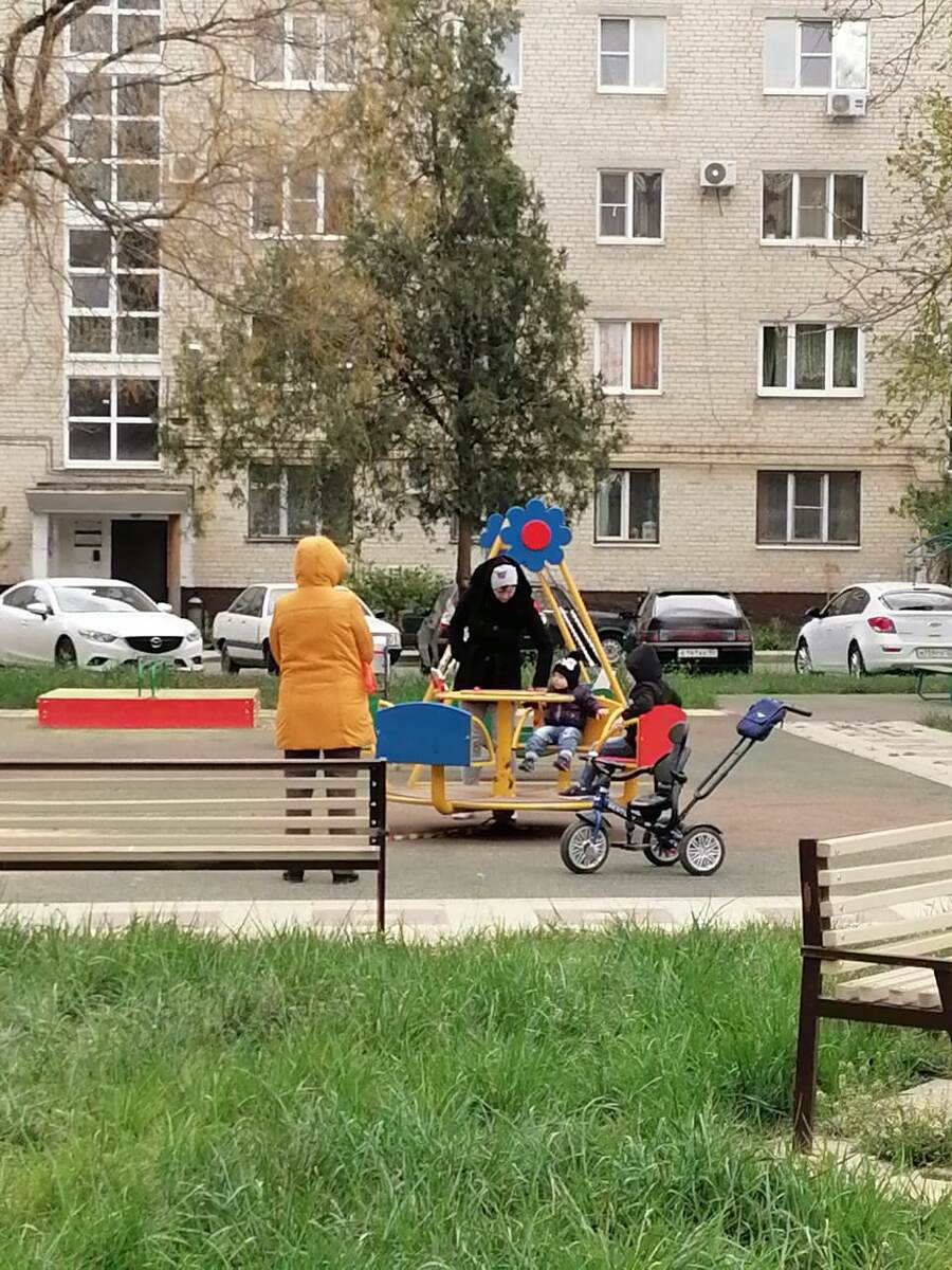 В этом дворе я живу с марта 1994 года