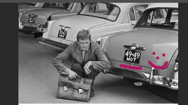 Кадр из фильма "Берегись автомобиля" 