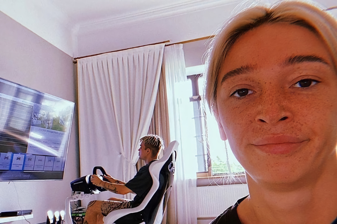 Вот такие одухотворённые молодые люди двигают современную культуру..