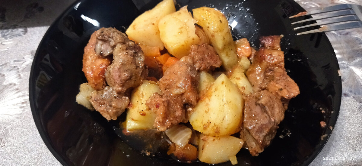 Жаркое из свинины в кастрюле с картошкой | Проект Роспотребнадзора «Здоровое питание»