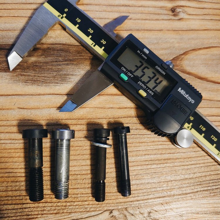 новые ложевые винты под шестигранник. встали не без бубна, но в целом куда лучше родных