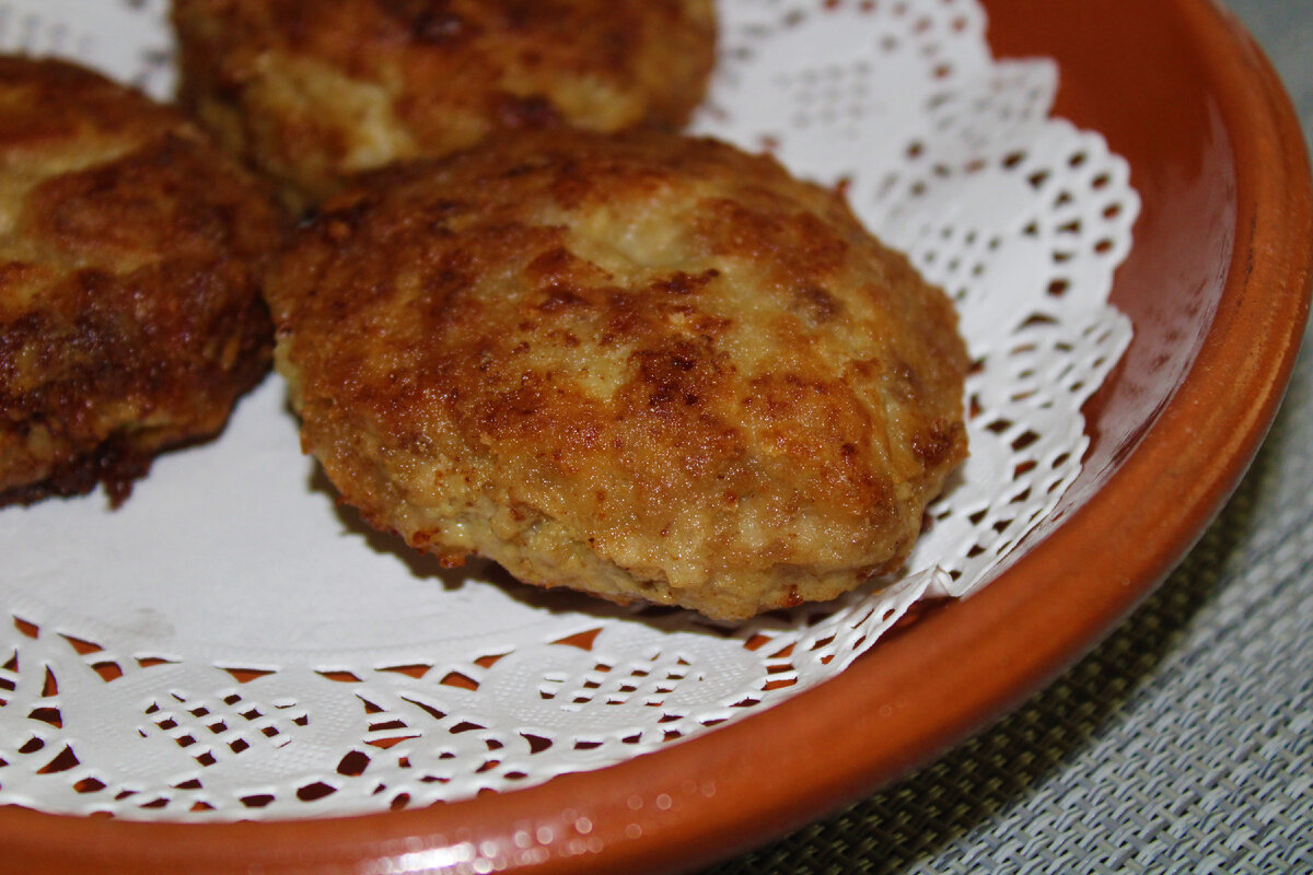 Повар раскрыла секреты приготовления вкусных котлет из советской столовой  (рассказываю, как готовили раньше) | Кухня СССР с Еленой | Дзен