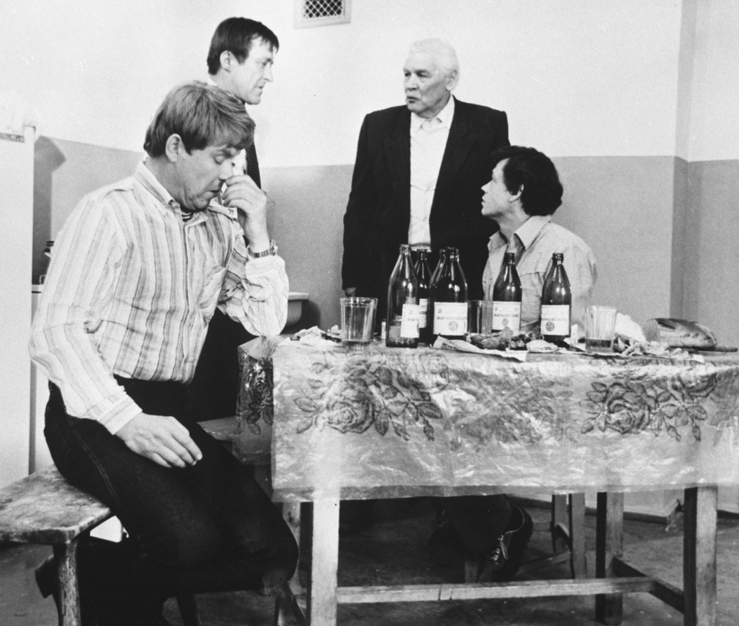 Михаил Кокшенов, Всеволод Санаев и Николай Караченцов в фильме «Белые Росы», 1983 год. Фото: РИА «Новости»