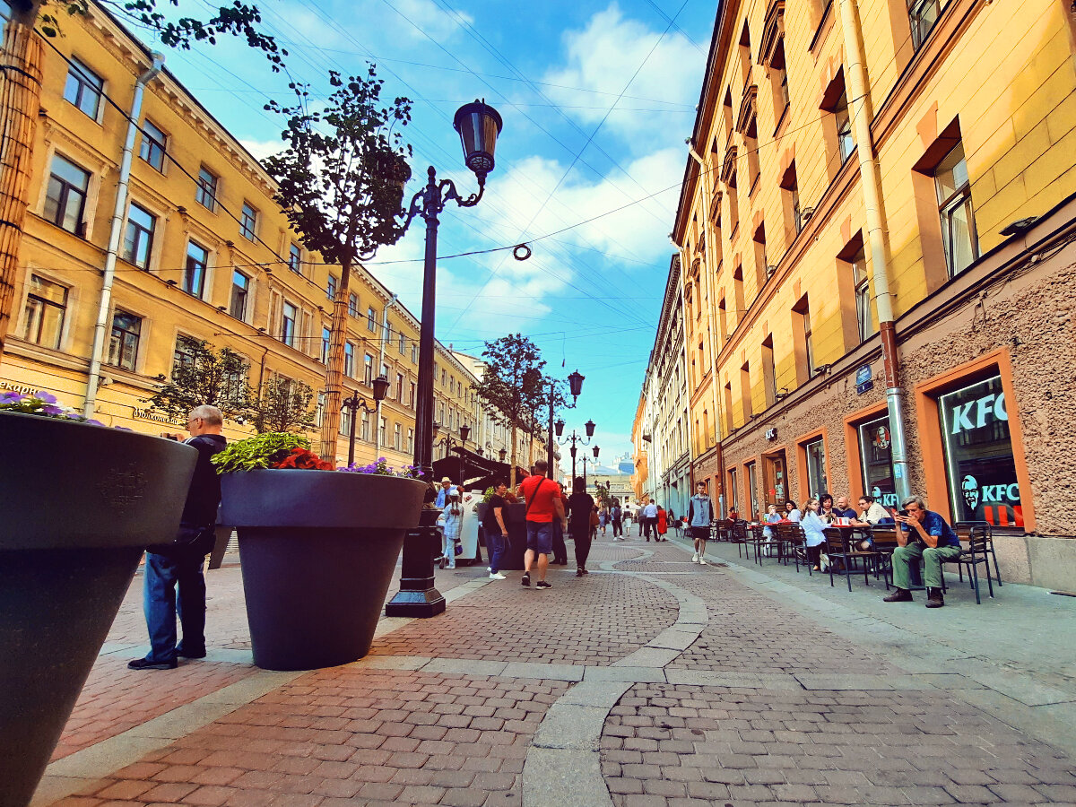 Малая Садовая улица