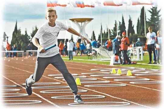    Команда молодых