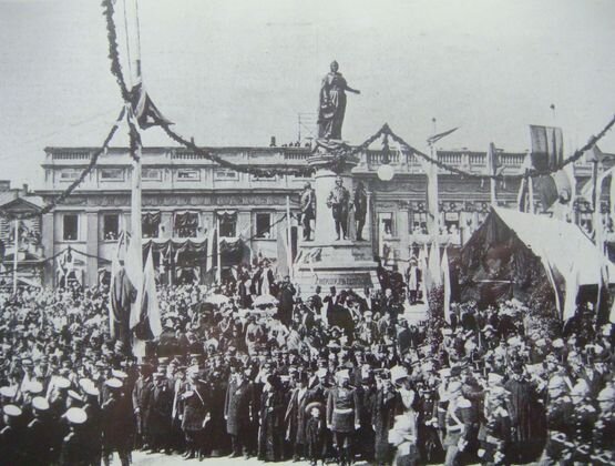    Фотография торжественного открытия памятника Екатерине Великой в ​​Одессе в 1900 г.