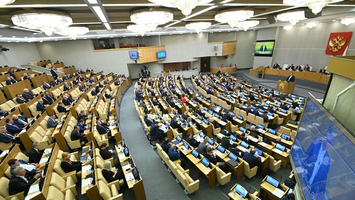    Председатель комитета Госдумы РФ по международным делам, руководитель фракции ЛДПР Леонид Слуцкий выступает на пленарном заседании Государственной Думы РФ© РИА Новости / Павел Бедняков