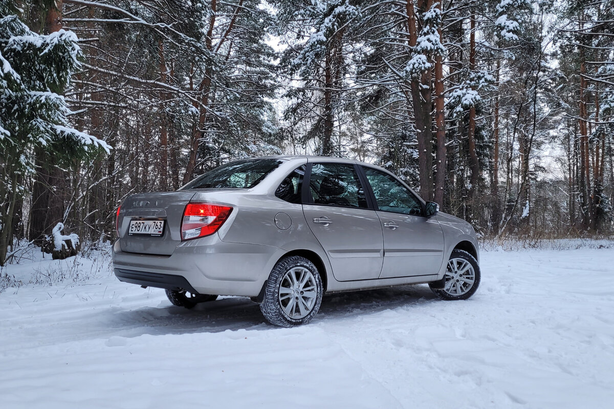 Бюджетный «Люкс». Тест-драйв топового седана Lada Granta. | CarExpert.ru |  Дзен