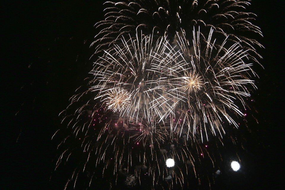     В Красноярске отменили праздничный фейерверк на Новый год  ИВАНОВА Диана