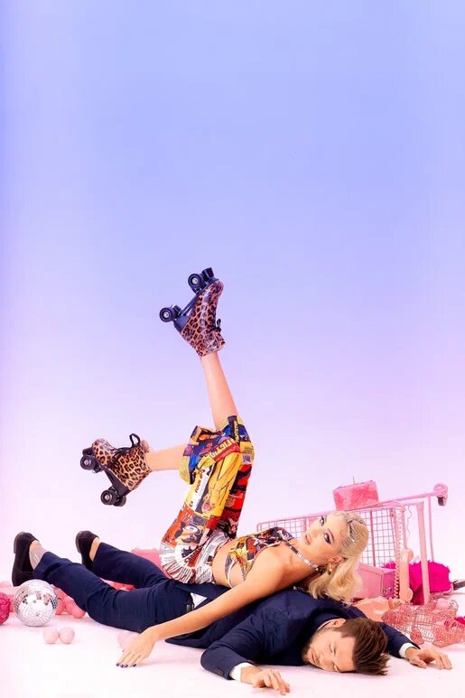 Братья калачян ограбление. Чиковани на дом 2 приход. Массовая драка мигрантов. Драка чиковани. Стафф каникулы группа.