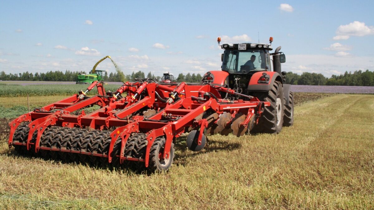     В Татарстане собираются выделить около 5,2 миллиарда рублей на восстановление сельскохозяйственной техники и полевые работы. Об этом сообщил глава минсельхоза республики Марат Зяббаров.