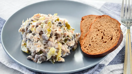 Свекольный салат с грибами — рецепт с фото и видео