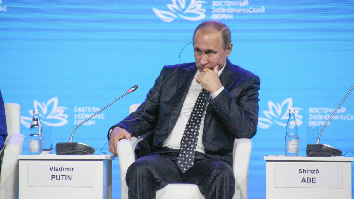     23 декабря 2022 года В. Путин собирался посетить «Уралвагонзавод» в Нижнем Тагиле. Однако по неизвестным причинам планы сорвались, сообщает TagilCity.