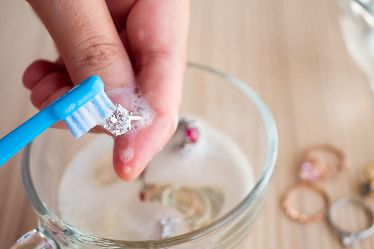 Как чистить бриллианты в домашних условиях