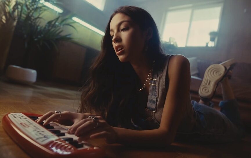 Оливия Родриго
Фото: кадр из клипа ​«drivers license»