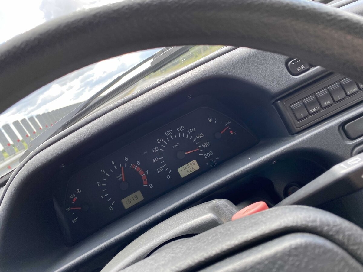 Так лучше на ней не делать! Чревато сухим щупом после поездки :)