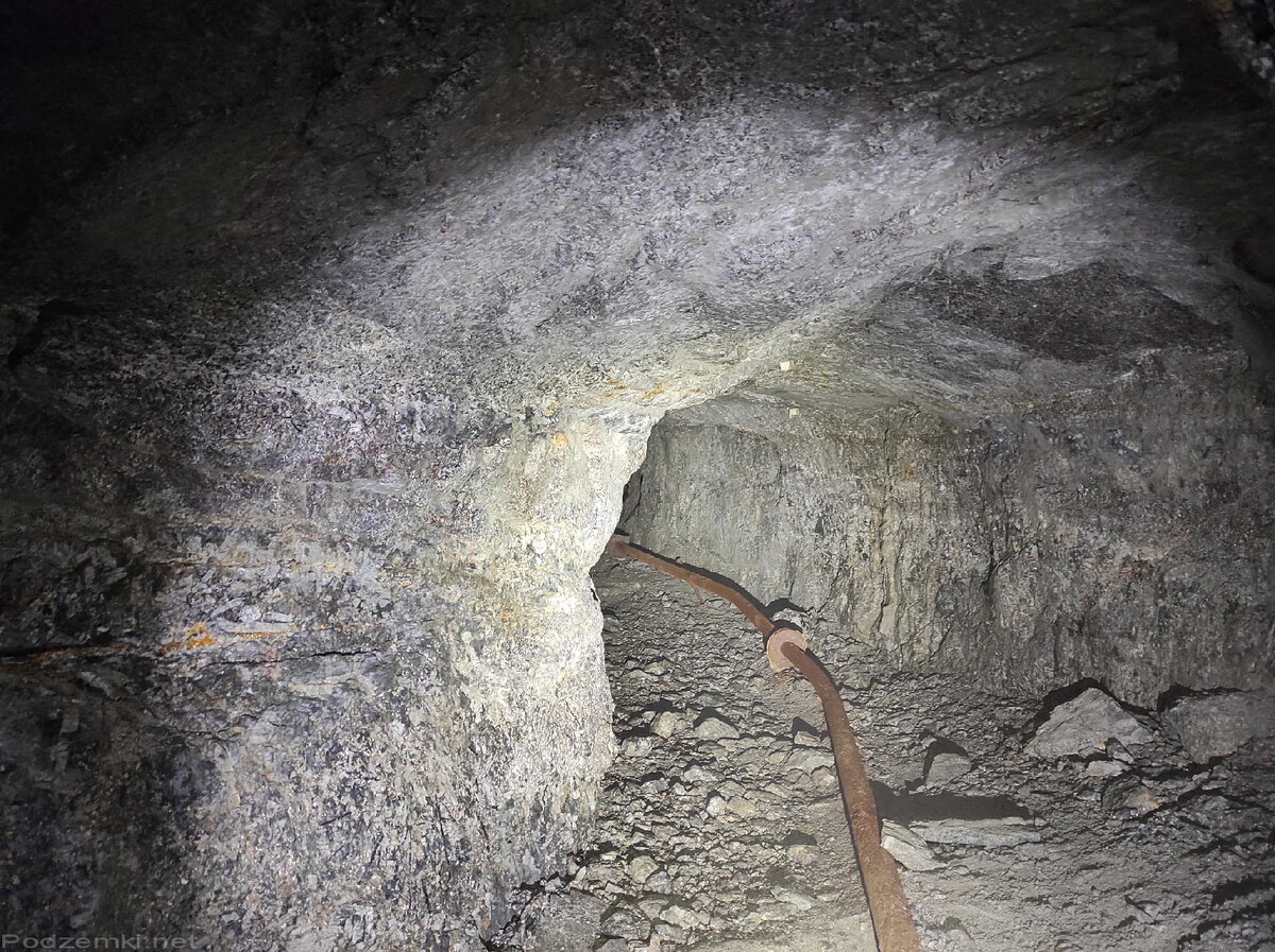 киреевка шахты заброшенные. молибденитовый рудник хибины. 18 век медные рудники урала. 18 век медные рудники урала. аршанский рудник 1959 год.