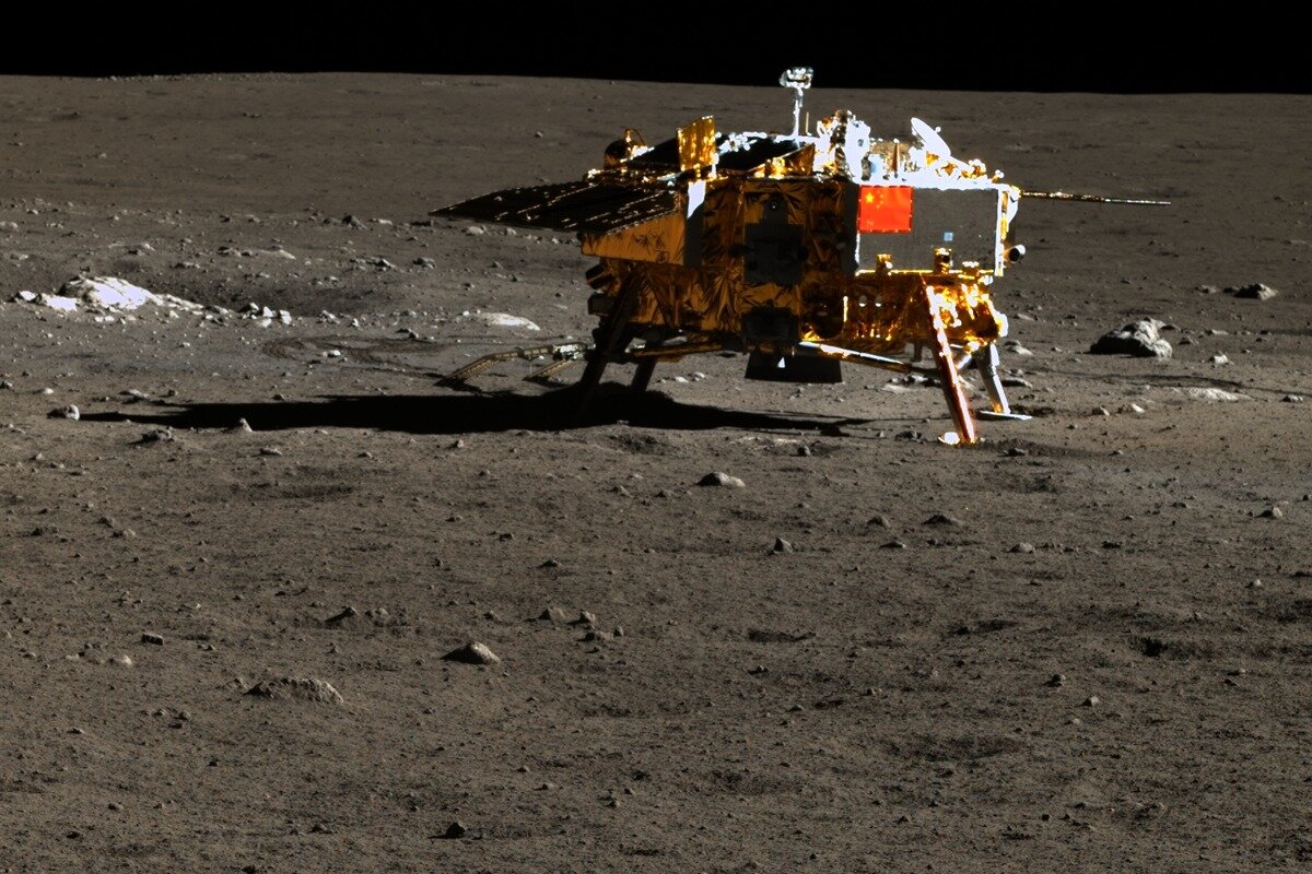 Аппарат "Юйту" -"Нефритовый заяц"из Китая прилунился и сфотал модуль со стороны.  фото: картинки яндекса. 