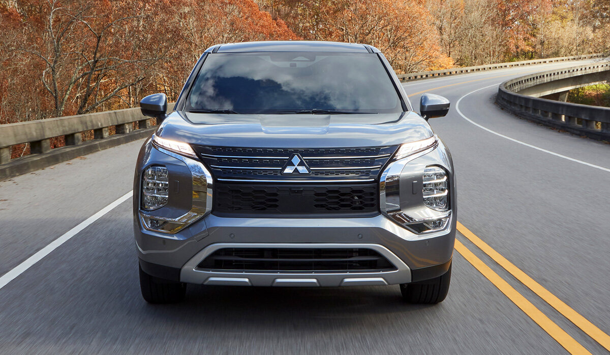 Mitsubishi Outlander 4 