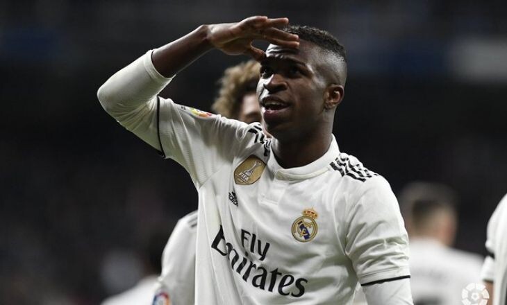 Форвард "Реала" Винисиус Жуниор  заявил о планах провести всю карьеру в мадридском клубе.