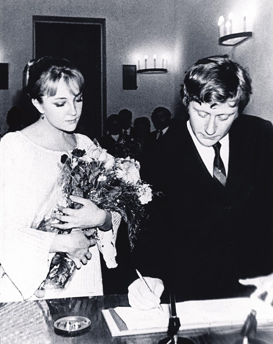 Екатерина Градова с Андреем Мироновым. Фото tvcenter.ru.