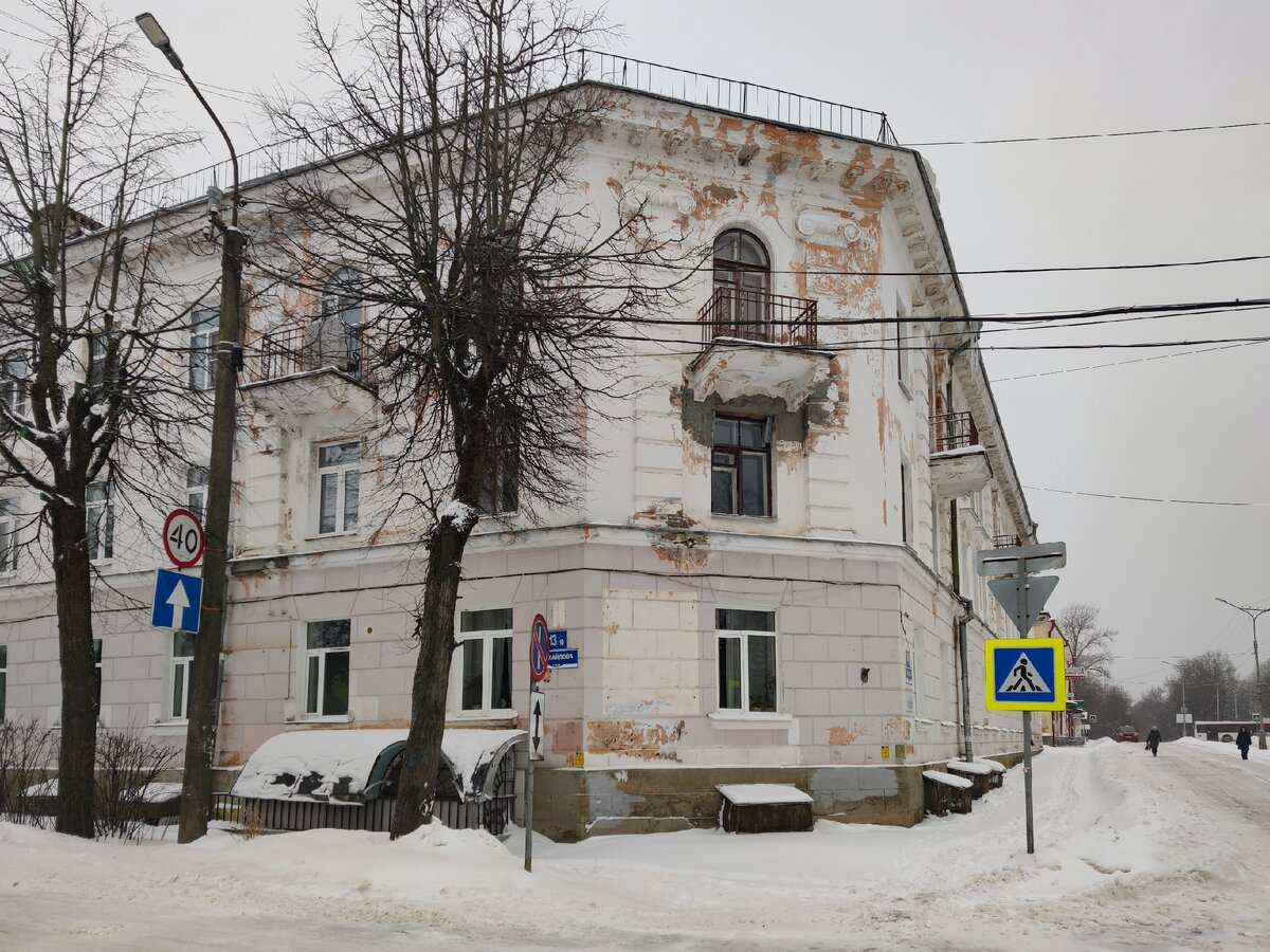 Не такой уж и Великий. Изнанка города, который в свое время был самым  богатым на Руси | Петров.Путешествия | Дзен