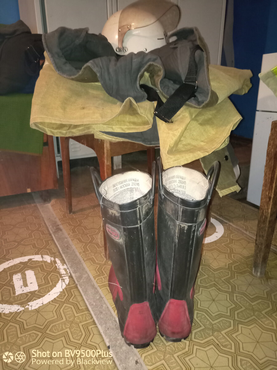 И пусть боевка лежит нетронутая все сутки!