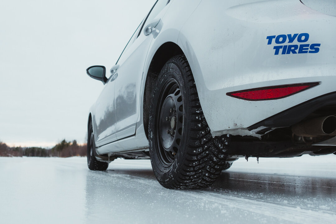 Зимние шины toyo observe ice freezer. Toyo Ice Freezer. Toyo observe Ice-Freezer. 285/45r22 Toyo Ice Freezer. Автошина Toyo 285/50 r20 116t observe Ice-Freezer SUV Ш..