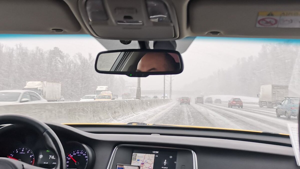 Фото автора из салона такси МКАД 06.03.21