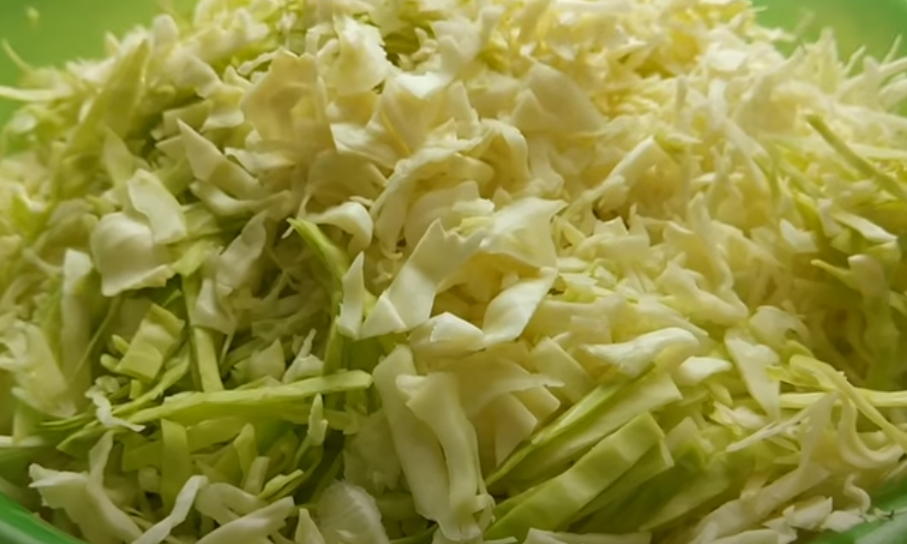 Нашинкованная капуста.