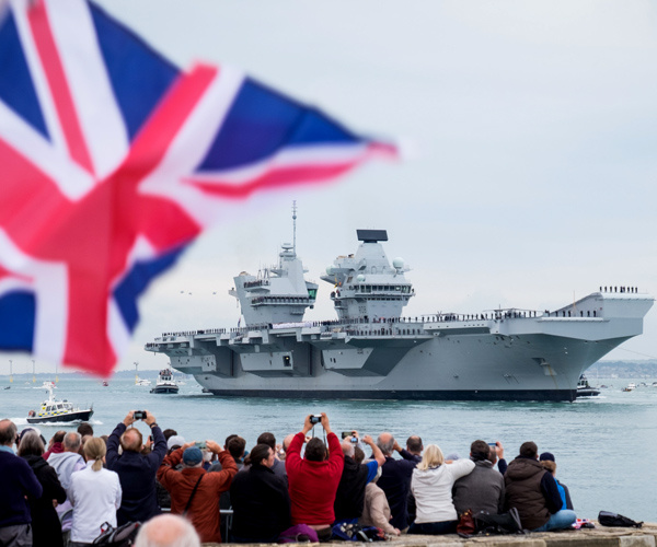 Фото: https://www.newsmax.com/thewire/hms-queen-elizabeth-uk-aircraft-carrier/2017/08/17/id/808146/