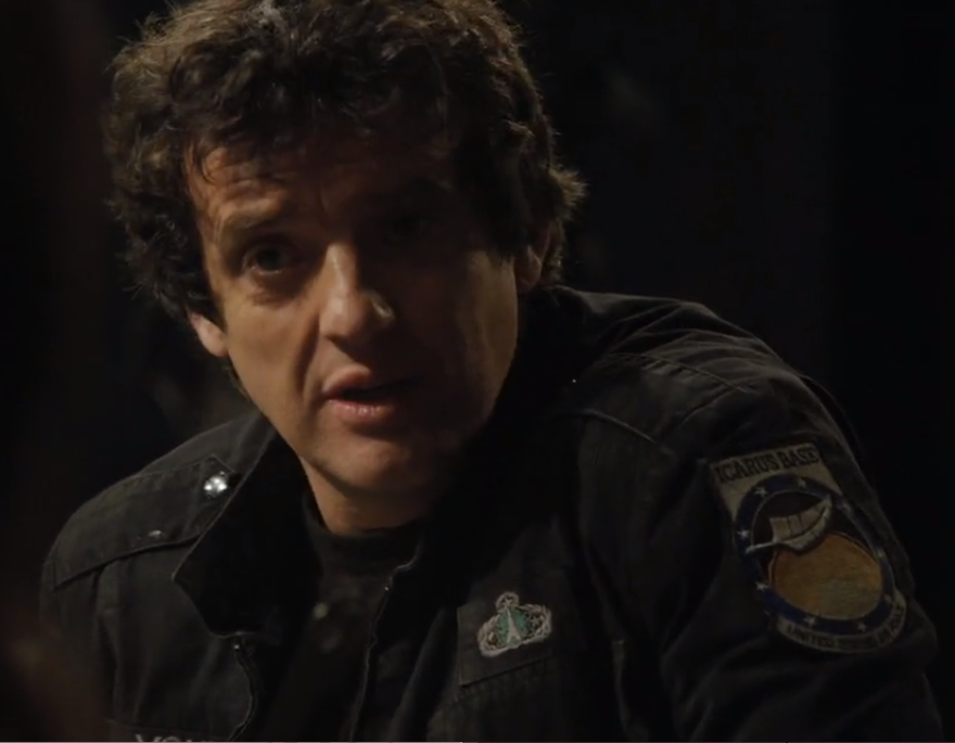 обработанный скриншот из сериала Звезные врата: Вселенная