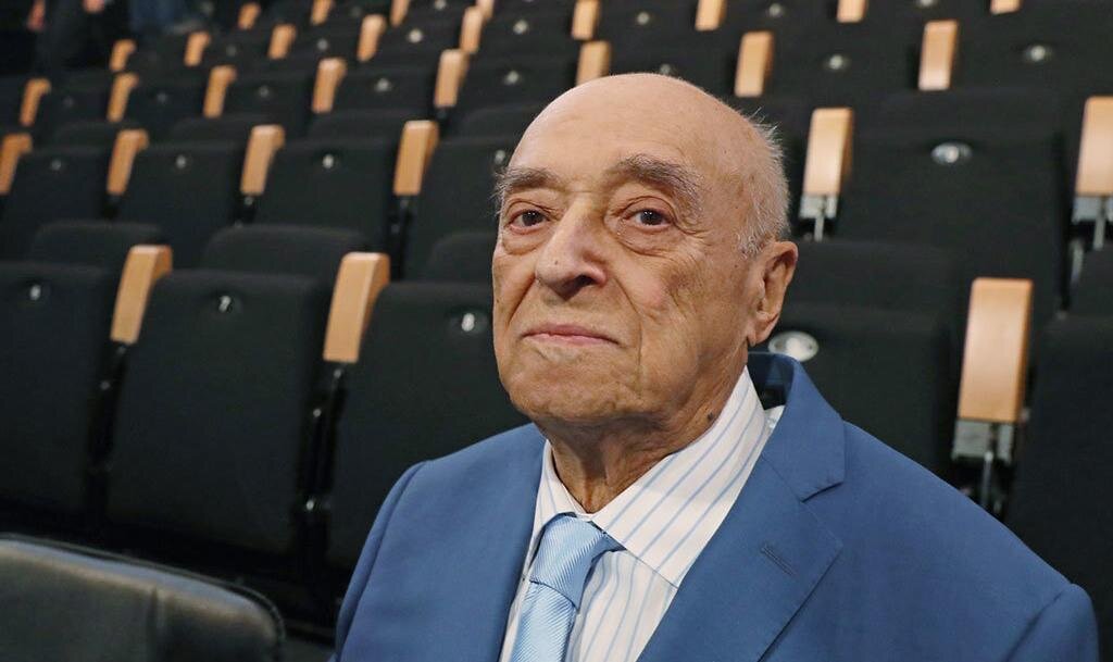 Владимир Этуш