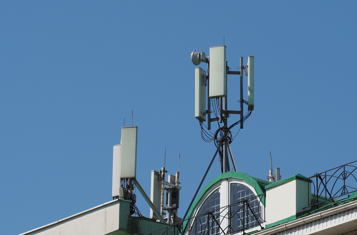 Диапазон и принципы передачи в технологии Bluetooth максимально близки к к сотовой связи