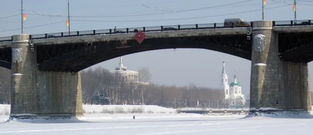 Тверь 3 дня. Мост в Твери между.