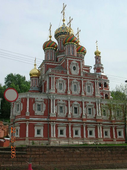Строгановская церковь, над которой произвели евроремонт горе-реставраторы. Просто как пример того, что сейчас в Нижнем нет настоящей мощной реставрационной организации