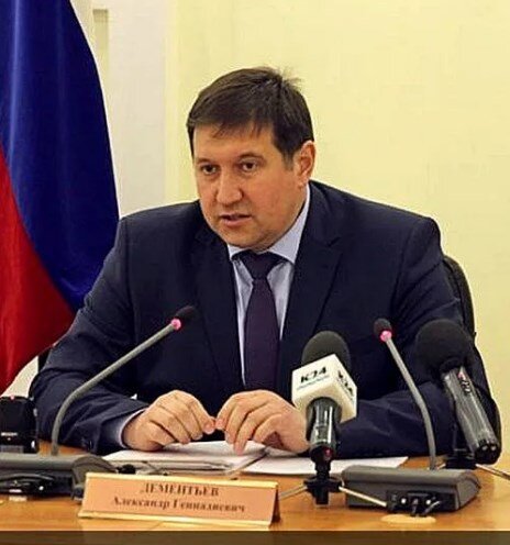 #corrypcii_net 
🇷🇺 *Система кадровой проверки кандидатов на государственные должности (на причастность к коррупционным проявлениям). Вся предоставленная в базе данных информация имеет официальный характер. Система является программой профилактики коррупционных преступлений разработанной Общественным Комитетом.