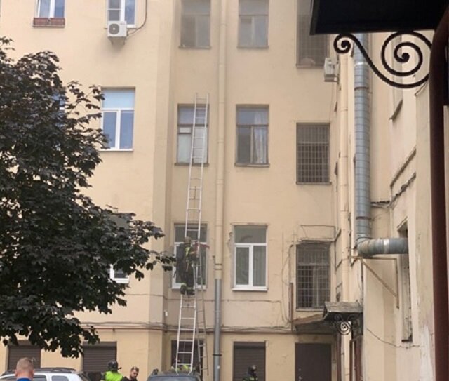 Пожар на Декабристов 57. Фото: ДТП и ЧП | Санкт-Петербург |