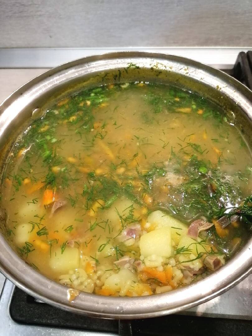 Суп с куриными желудками и грибами: рецепт - Лайфхакер