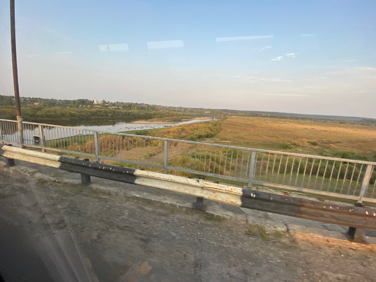 Кологривская пойма. В мае она заполнена плицами