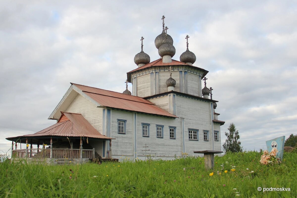 Каргополь деревянная Церковь