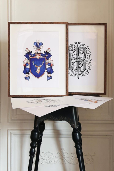 Герб и монограмма, сделанные специалистами «Проекта Жизнь» 