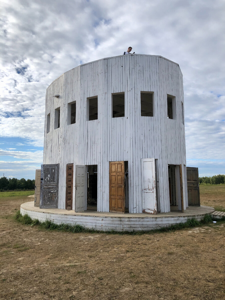 «Ротонда» в Никола-Ленивце
