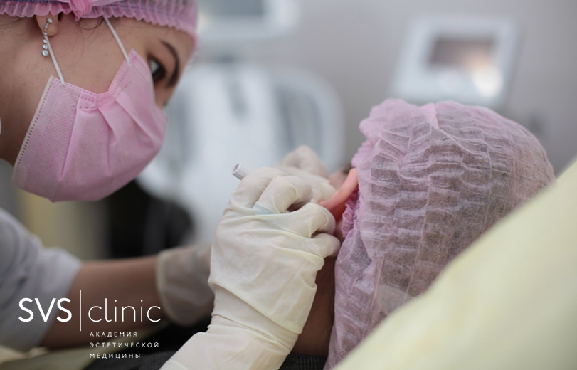 Процесс забора образца клеток кожи