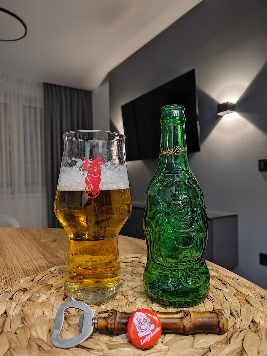 Lucky Buddha, на контрэтикетке добавлено: Просвещённое пиво))