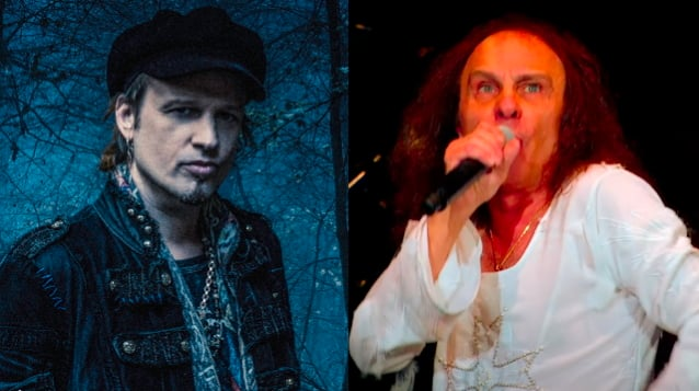 В новом интервью Rocksverige лидеру AVANTASIA и фронтмену EDGUY Тобиасу Саммету был задан вопрос, какой у него любимый певец, на что он ответил:  «Это очень сложный вопрос.