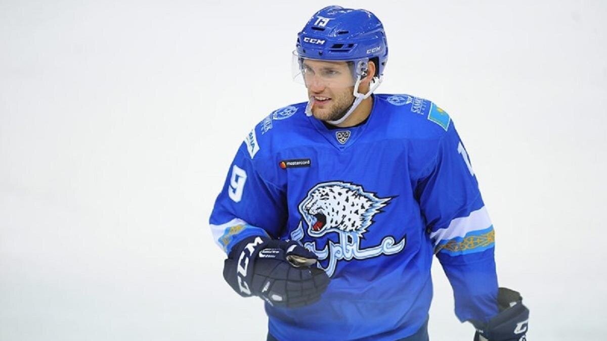    Хоккеист Линден Вей:hcbarys.kz