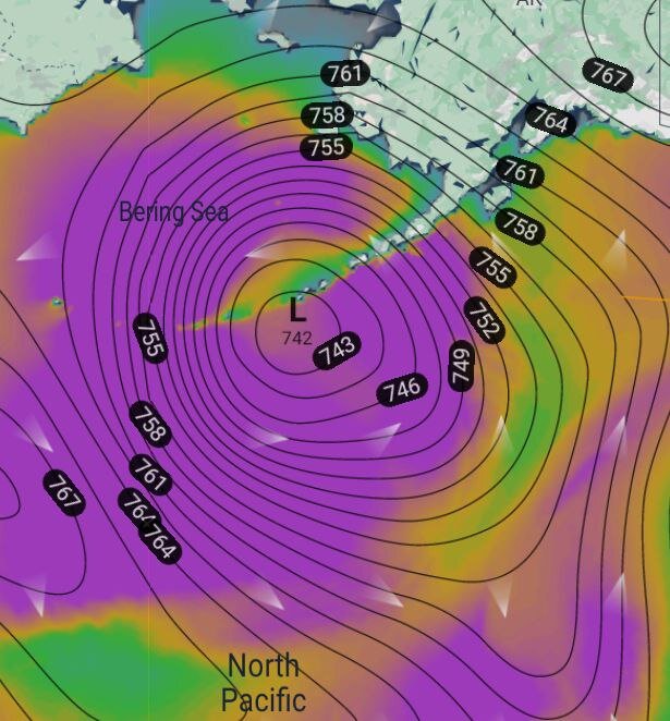 Так выглядит циклон на синоптической карте в приложении Windy.app.