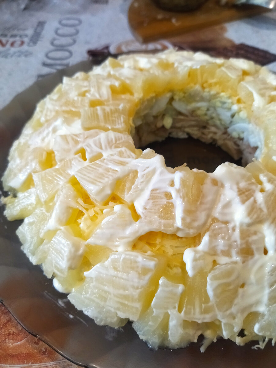 Салат с ананасами по- кубански