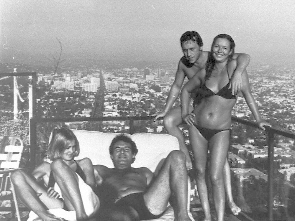 Милош Форман, Джессика Лэнг, Владимир Высоцкий и Марина Влади на вечеринке в Лос-Анджелесе | Фото: Михаил Барышников 